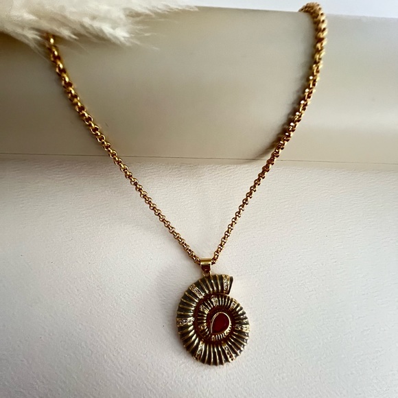 Marine Sea Nautilus Pendant Necklace - Statement Necklace - Elegant Necklace - Picture 15 of 16